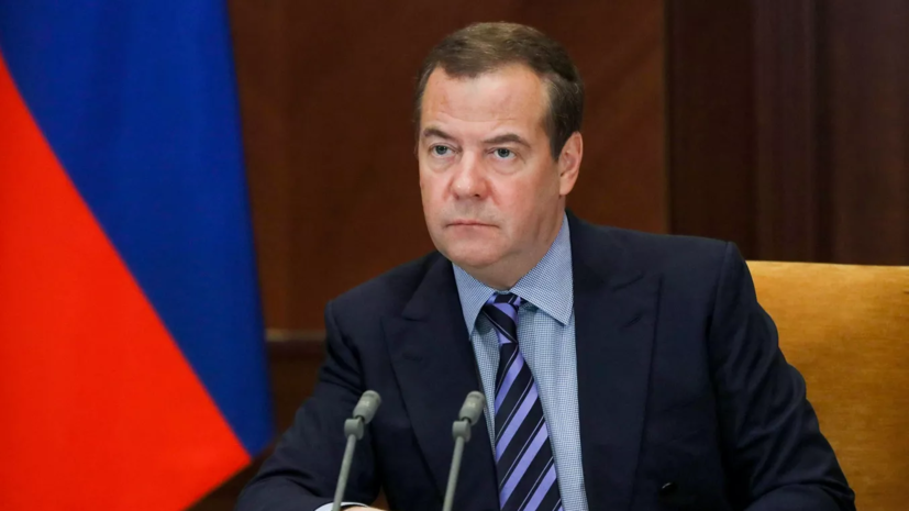 Медведев прокомментировал взлом своей страницы во «ВКонтакте»